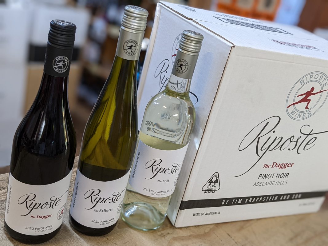 Riposte Wine the dagger pinot noir, the foil sauvignon blanc, the stiletto pinot gris. Boutique Winery, Riposte in SA for Fun, Ripe & Fresh Wines